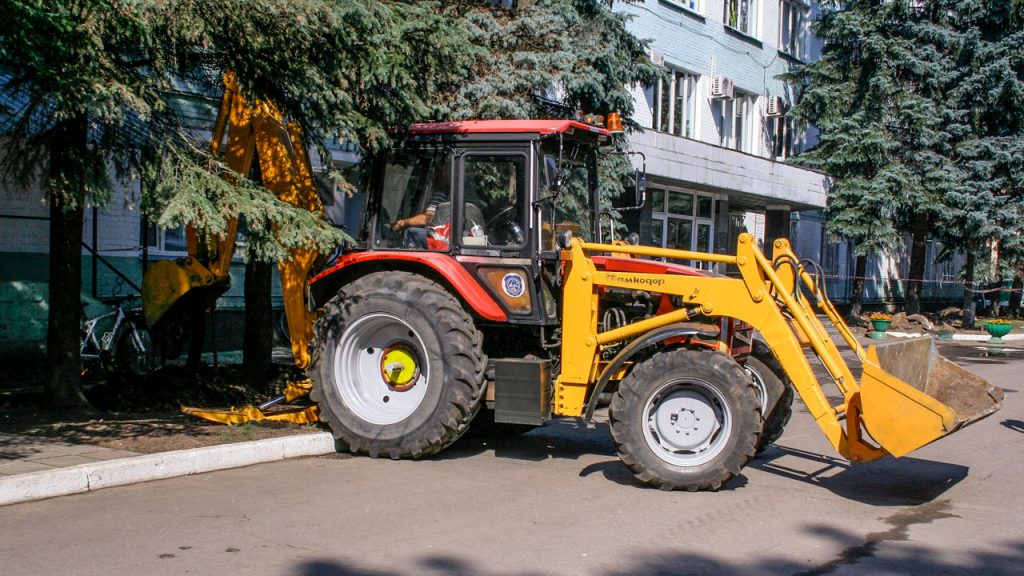 Экскаваторы-погрузчики Амкодор 702ЕА и Амкодор 702ЕА-01